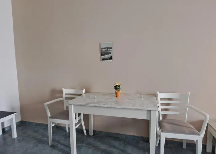 Elisabeth * Agios Ioannis (Tinos)