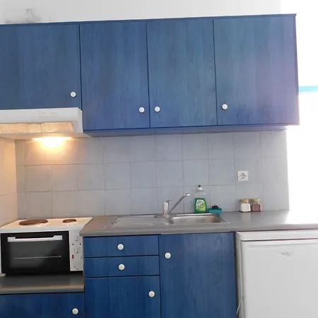 Elisabeth * אגיוס יואניס